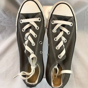Chuck Taylor Low Top Sneakers